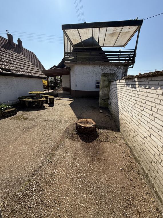 Baumfällung direkt am Haus
